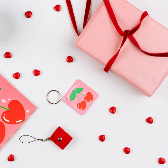 Prívesok I love you cherry much - Verzia 1, 6x6 cm